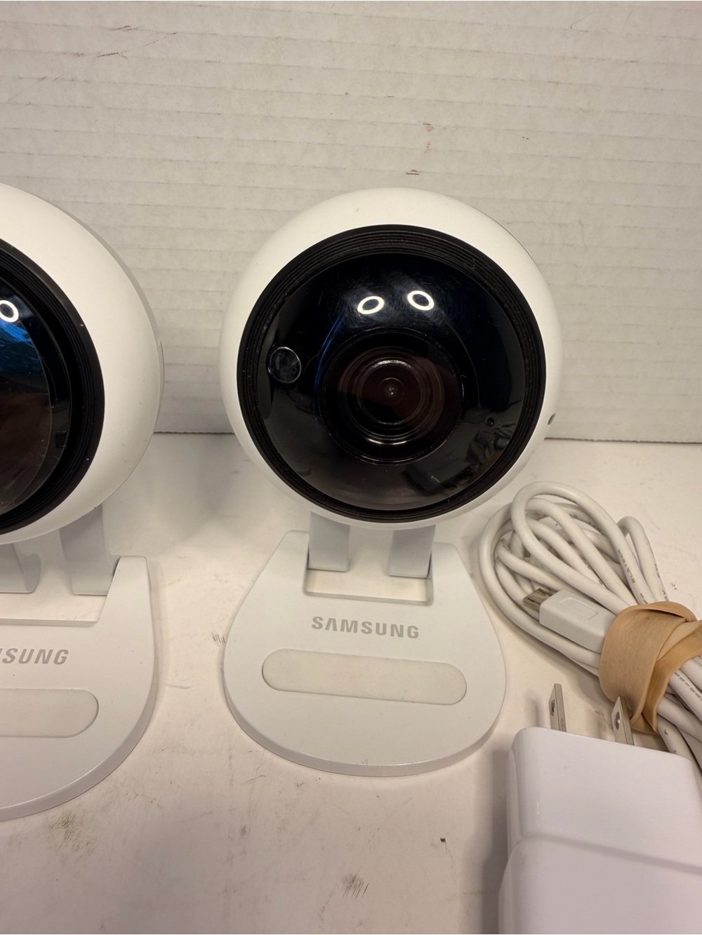 Samsung SmartCam HD
Plus 1080p Wi-Fi Camera
Pair with Power Adapter - Picture 3 of 5
